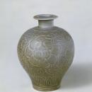 耀州窑青釉刻花瓶