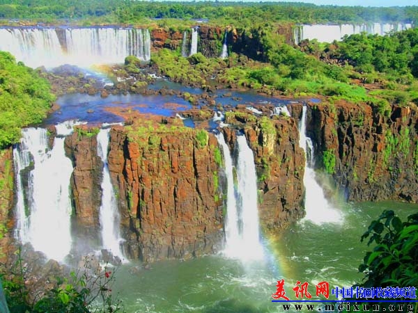 2巴西伊瓜苏瀑布.jpg