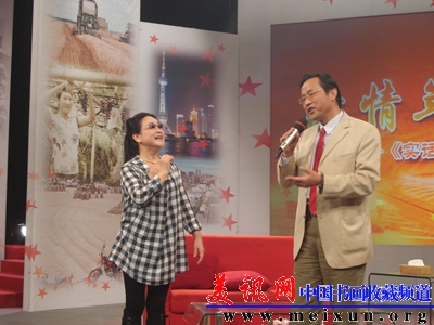 和着名歌唱艺术家李谷一在中央电视台实话实说栏目合唱歌曲.jpg