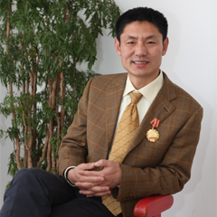 迟宝春艺术简介