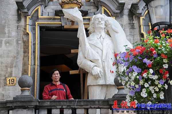2008年于比利时达利美术馆.JPG